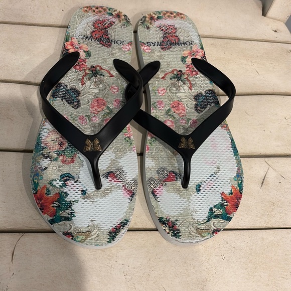 Johnny Was Shoes - Johnny Was “Holly” Floral Butterfly Flip Flops Sandals Slip On Size 9-10